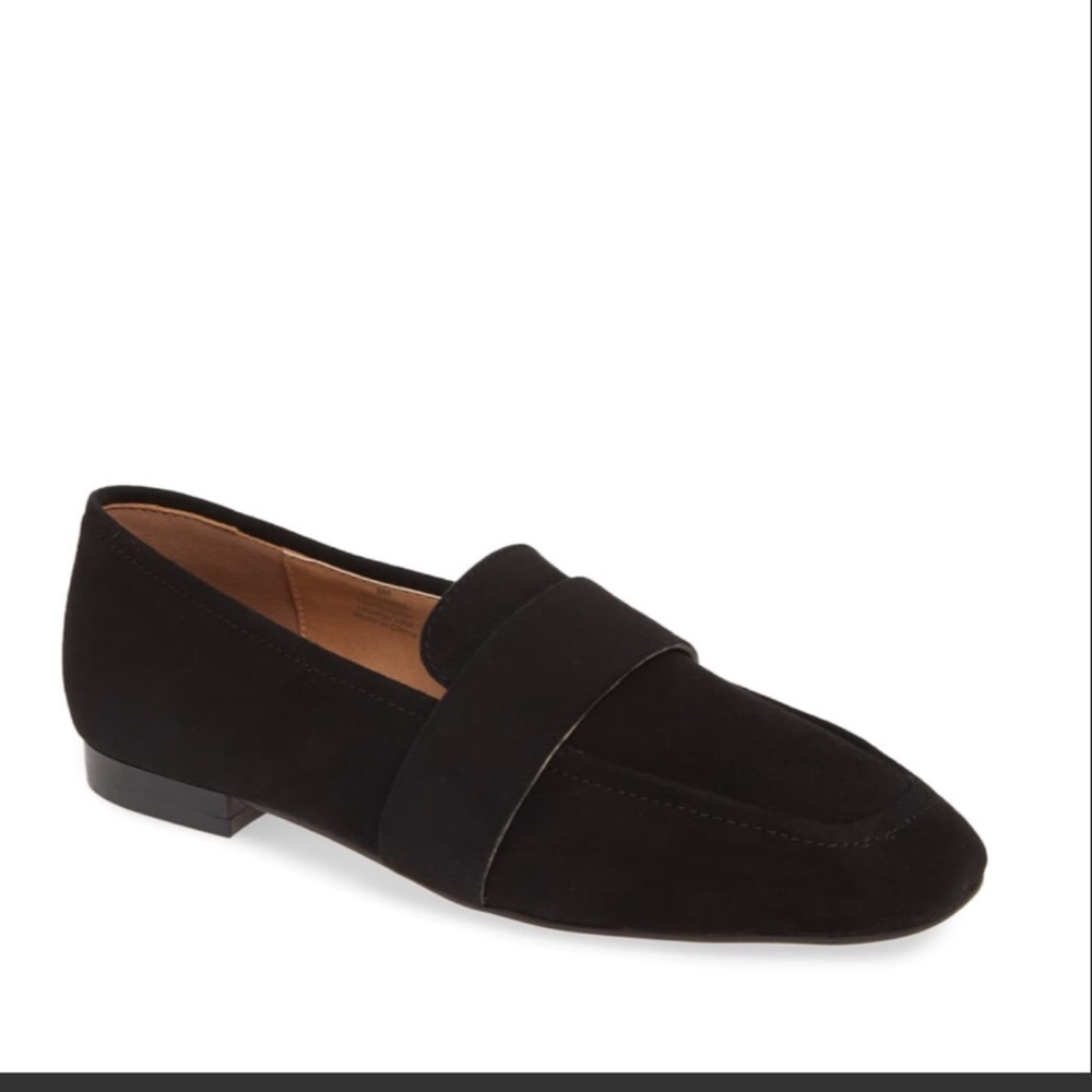 Halogen Lucy flat
